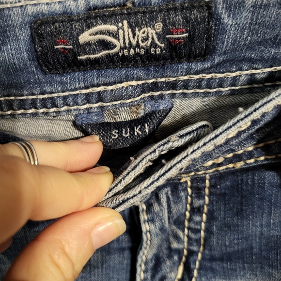 WOMANS SILVER SUKI EMBROIDERED STRAIGHT LEG JEANS SIZE 27 - Picture 9 of 14